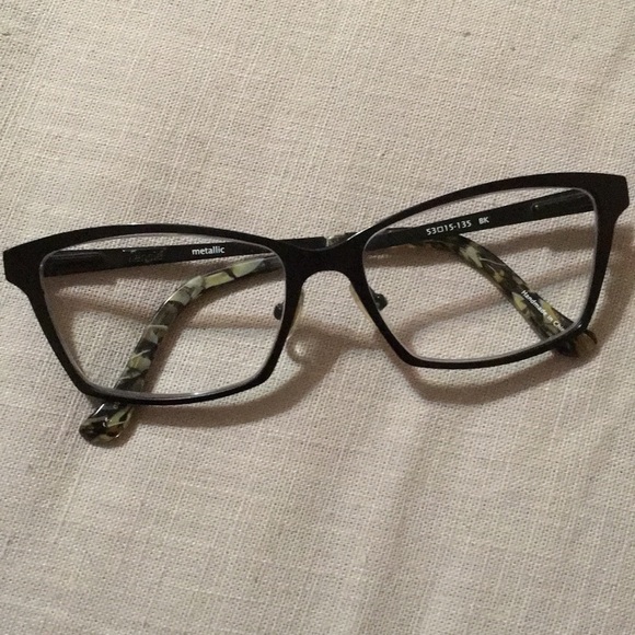 Black metal Kenzie eyeglass frames - Picture 1 of 3